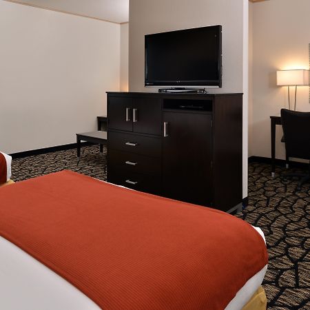Holiday Inn Express & Suites Tacoma South - Lakewood By Ihg Εξωτερικό φωτογραφία