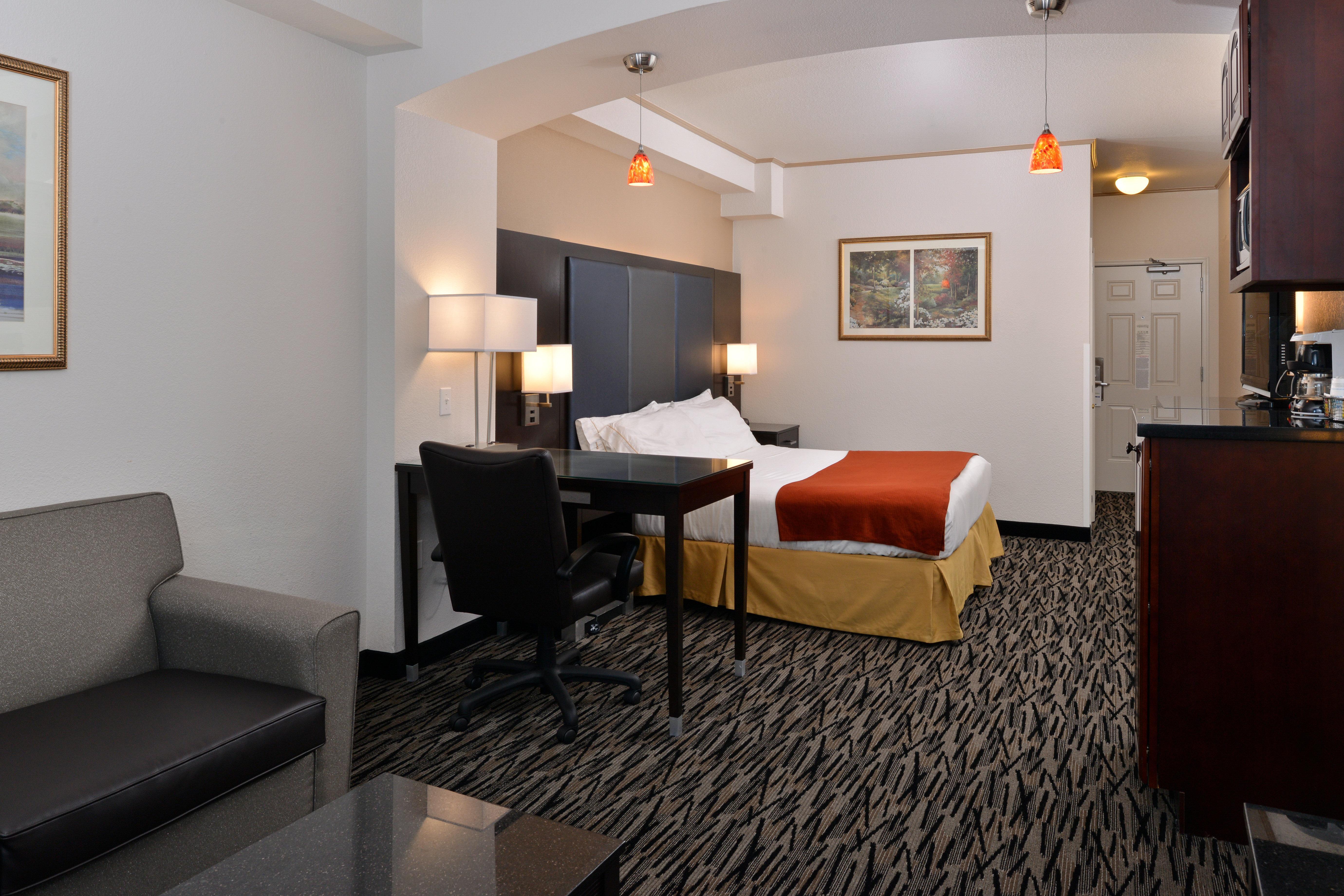 Holiday Inn Express & Suites Tacoma South - Lakewood By Ihg Εξωτερικό φωτογραφία