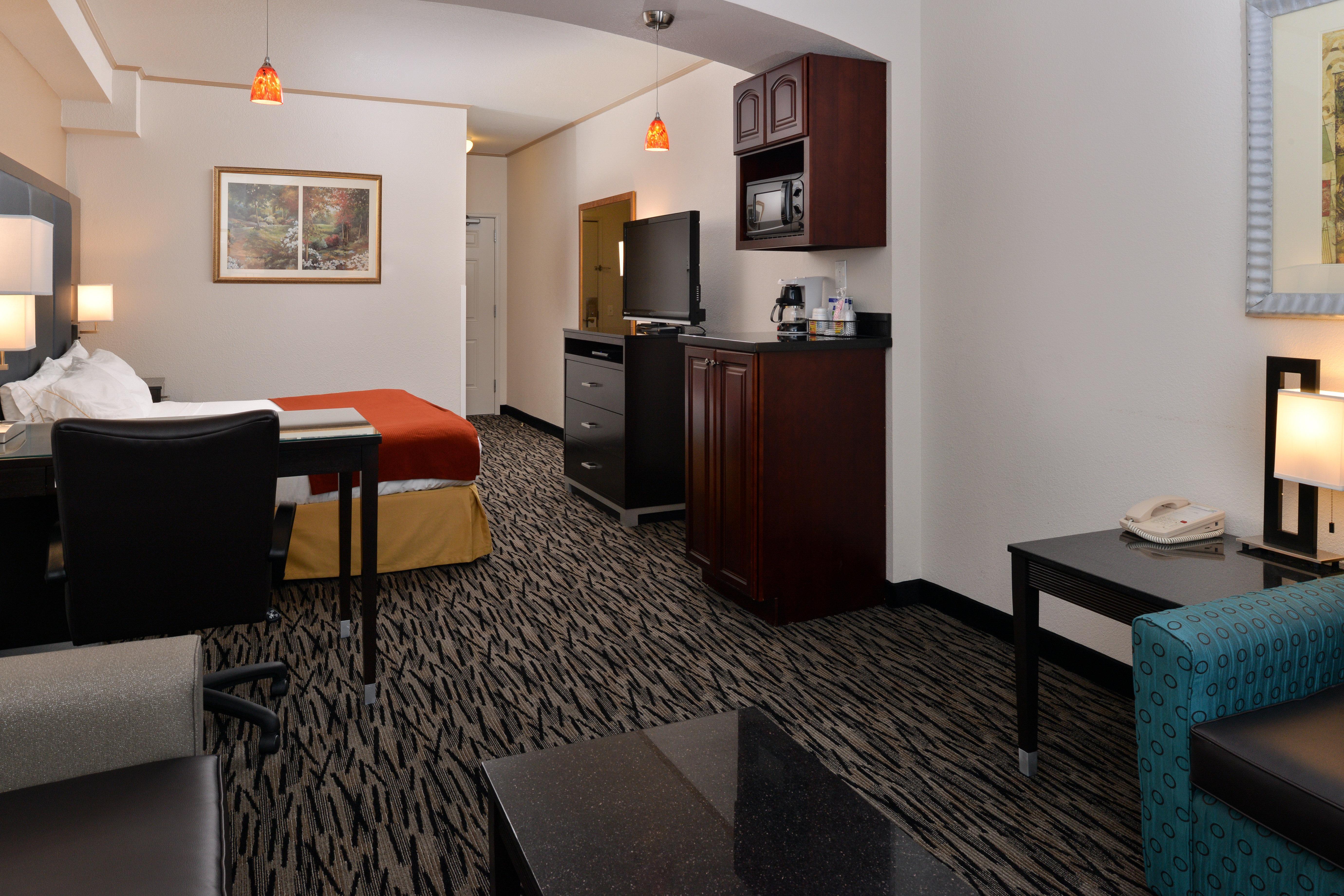 Holiday Inn Express & Suites Tacoma South - Lakewood By Ihg Εξωτερικό φωτογραφία