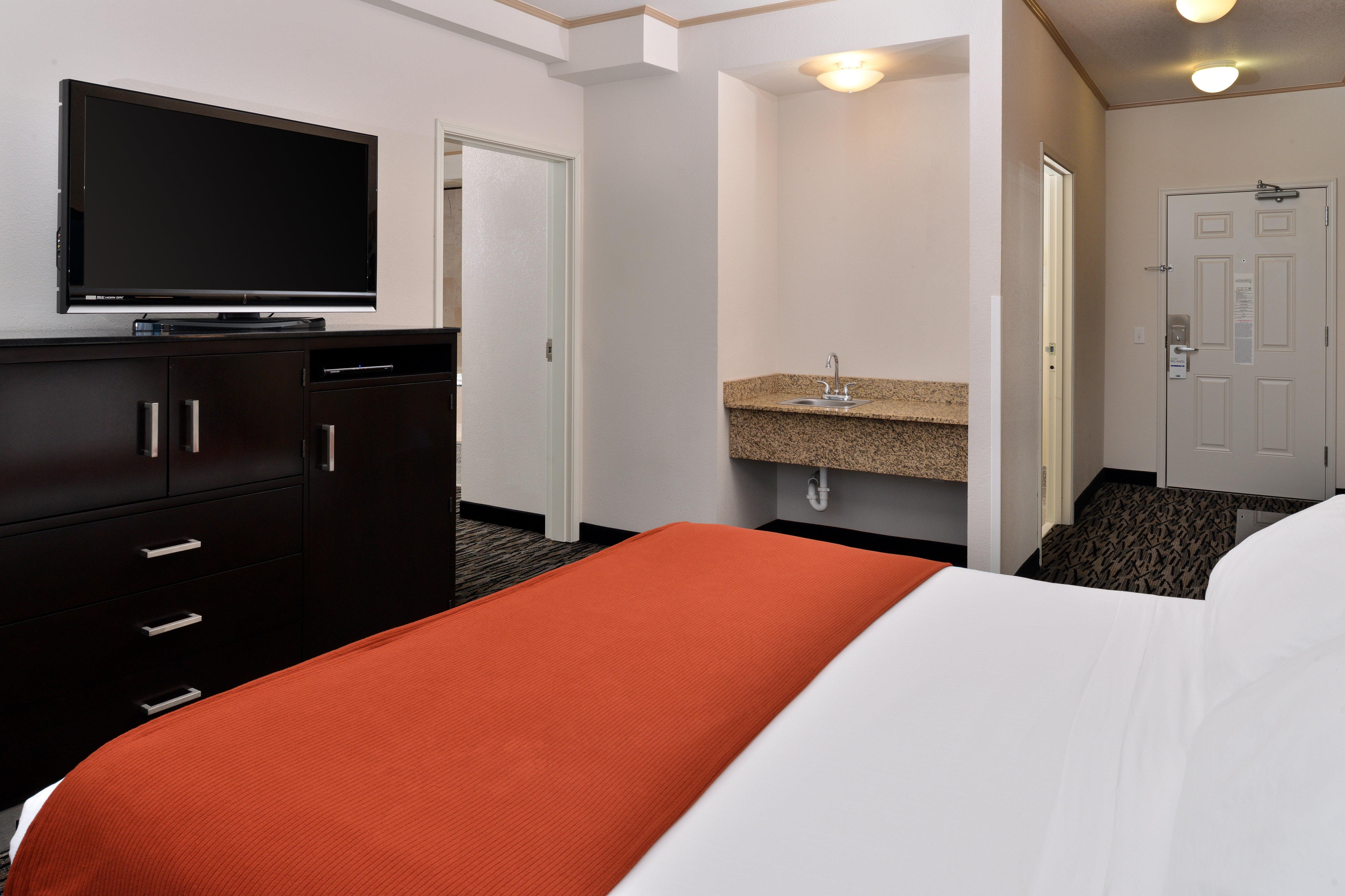 Holiday Inn Express & Suites Tacoma South - Lakewood By Ihg Εξωτερικό φωτογραφία