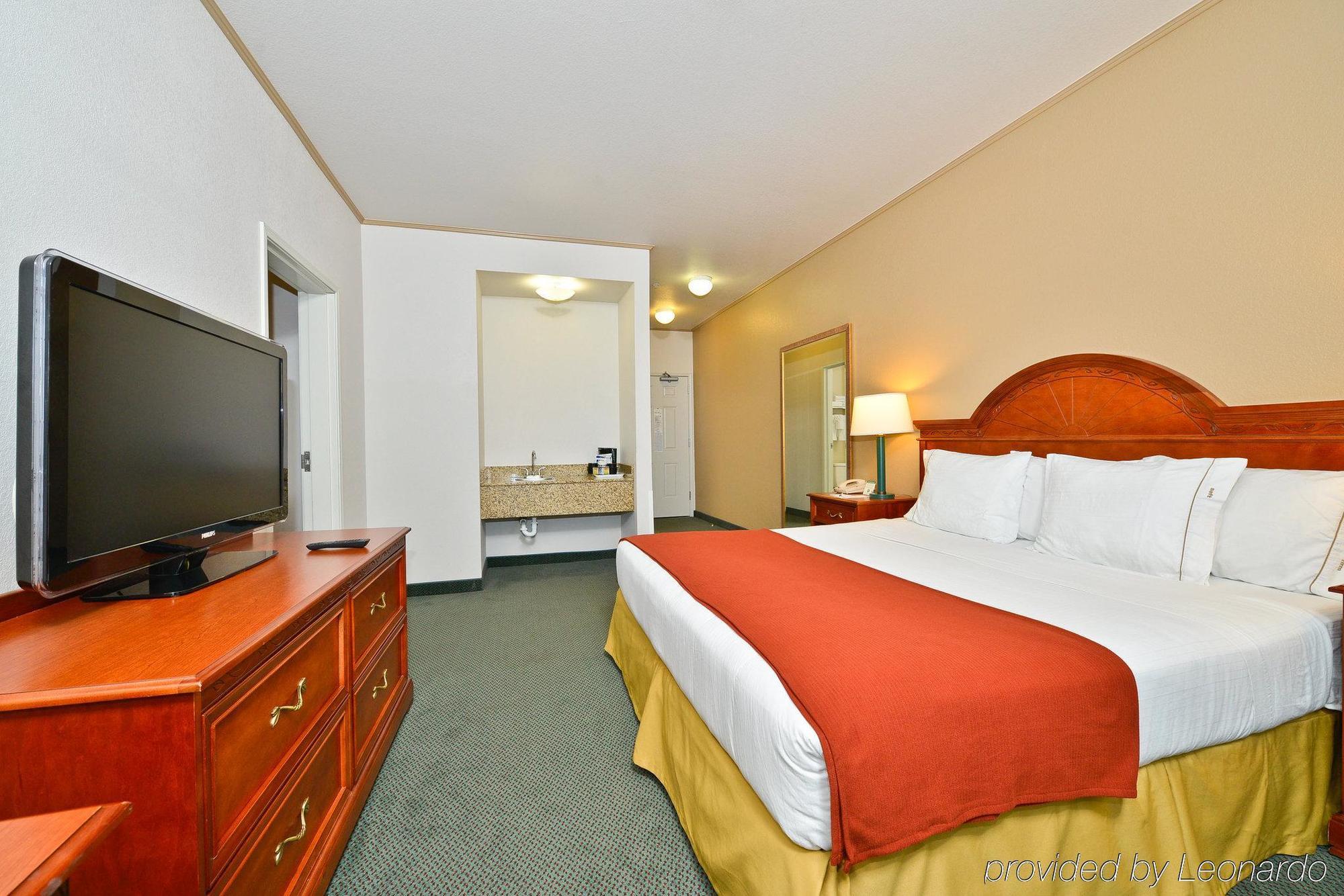 Holiday Inn Express & Suites Tacoma South - Lakewood By Ihg Εξωτερικό φωτογραφία