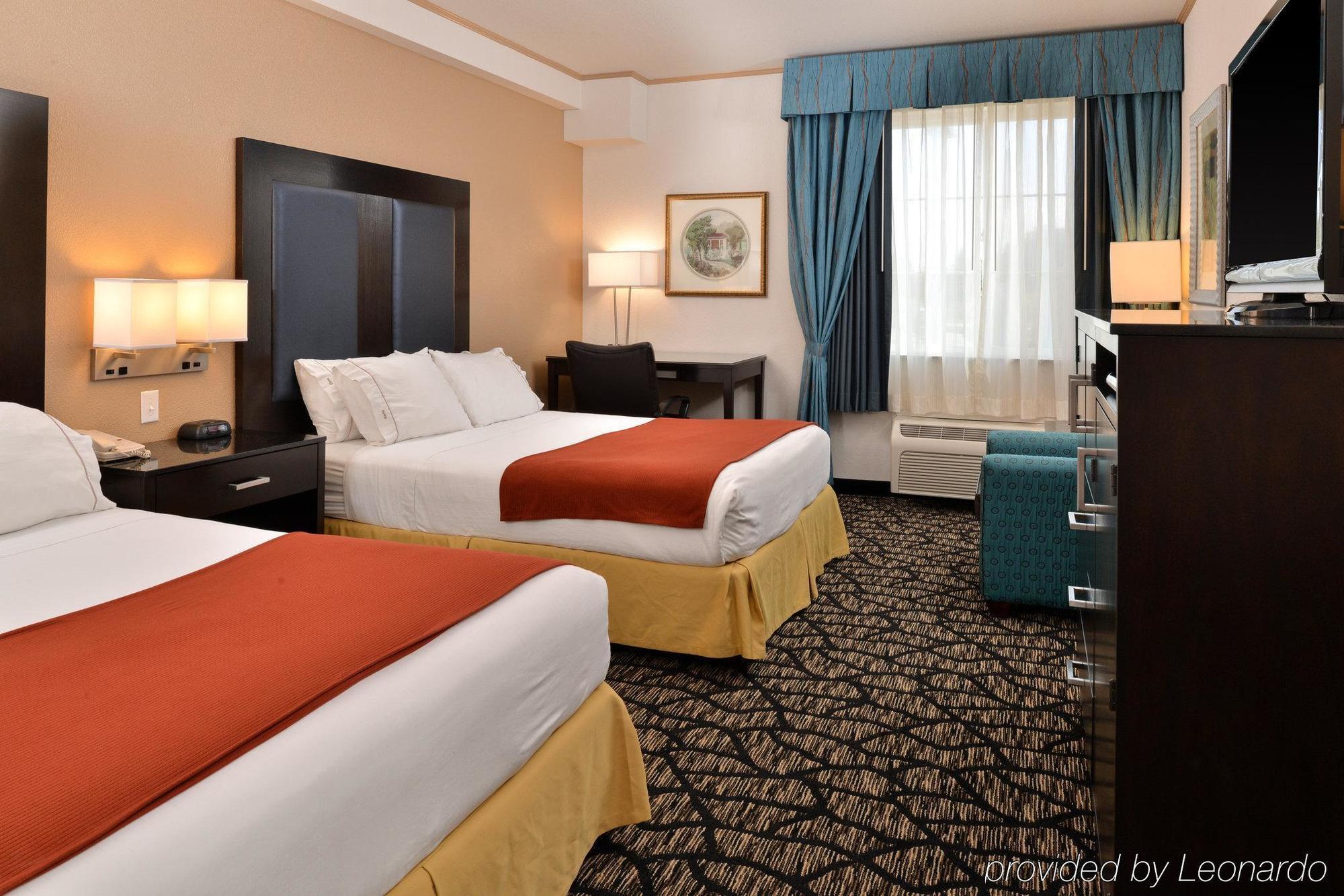 Holiday Inn Express & Suites Tacoma South - Lakewood By Ihg Εξωτερικό φωτογραφία
