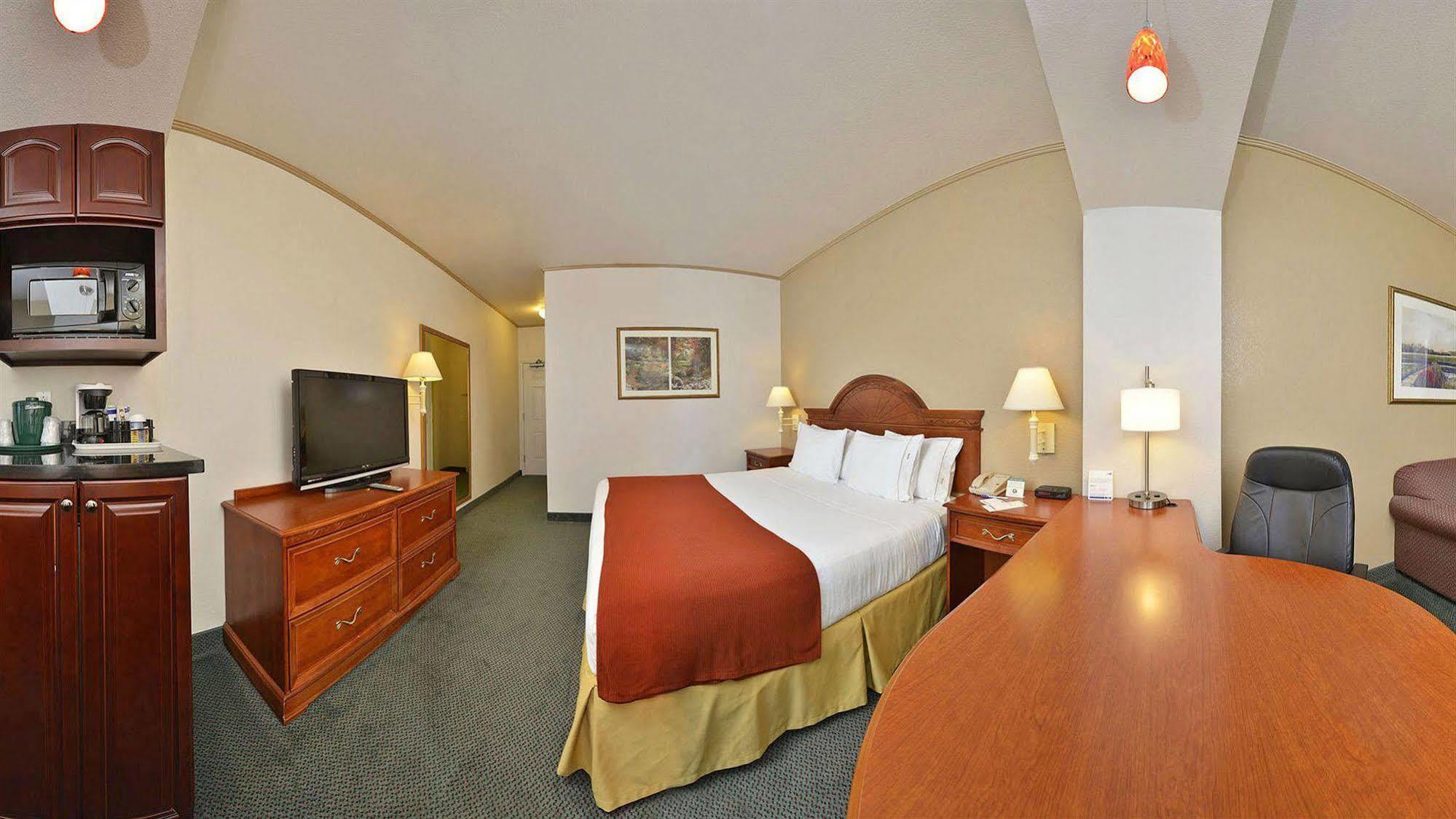Holiday Inn Express & Suites Tacoma South - Lakewood By Ihg Εξωτερικό φωτογραφία